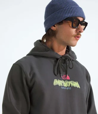 Erkek TNF™ Essential Expedition Serisi Kapüşonlu Sweatshirt—Grafik