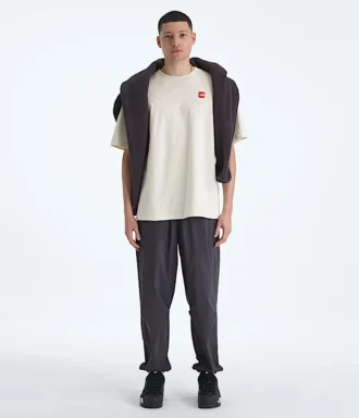 Erkek TNF™ Red Box Kısa Kollu Tişört