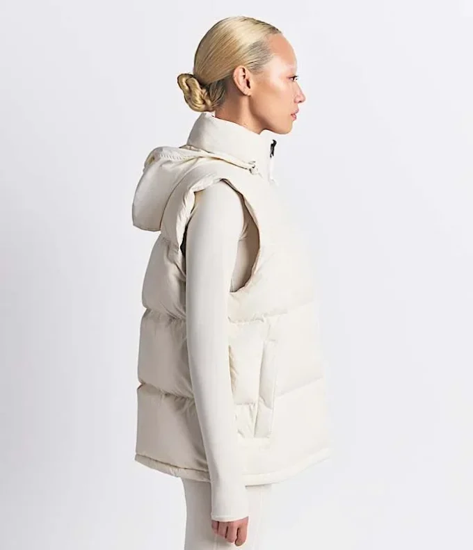 The North Face X SKIMS 1996 Nuptse Yelek