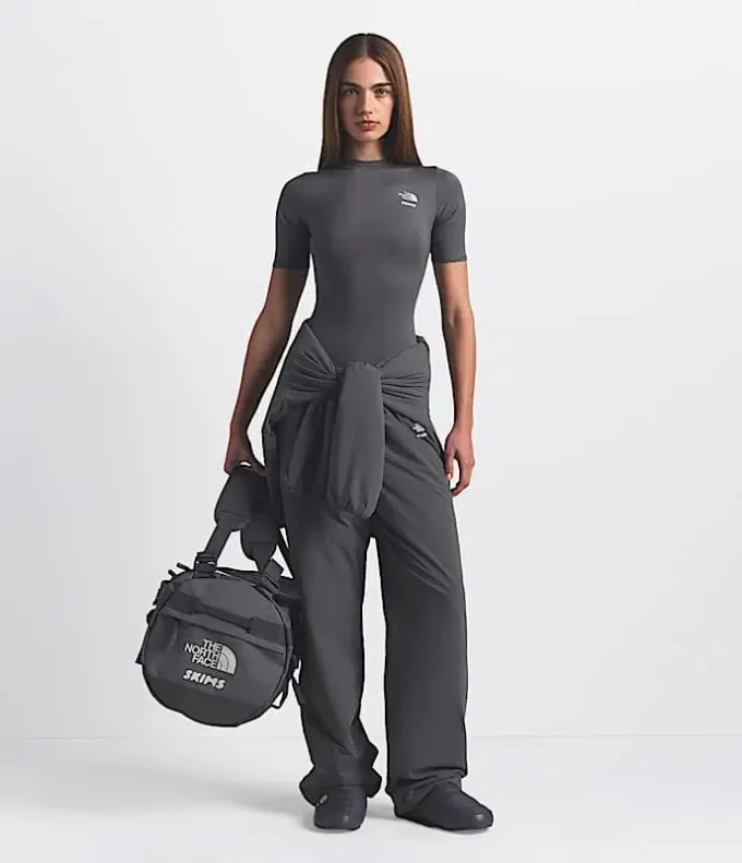 The North Face X SKIMS Base Camp Duffel – Küçük
